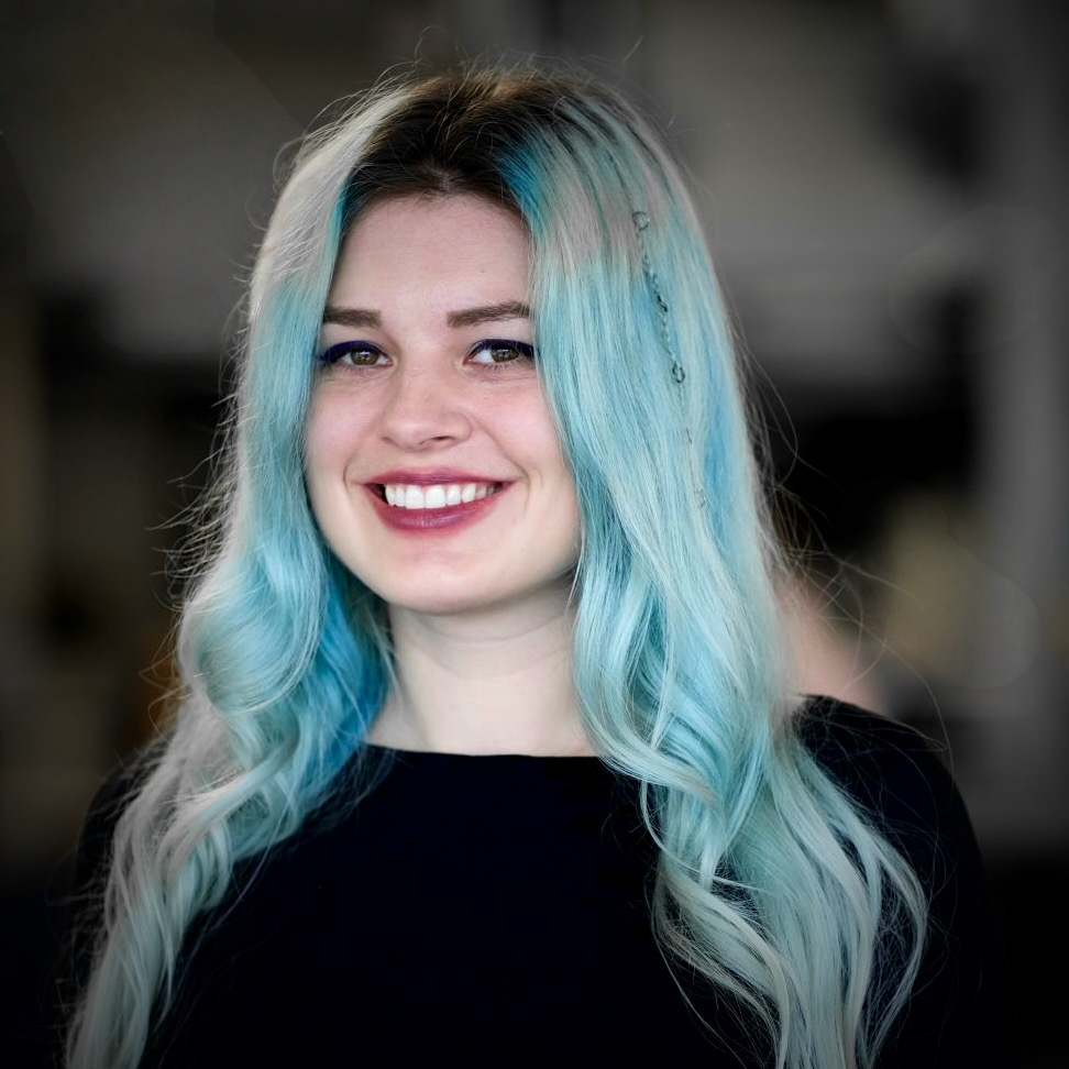 Mia Bajić - Software Engineer & Podcast Host